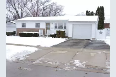 1003  Peterson St, Fort Atkinson, WI 53538 - Photo 1