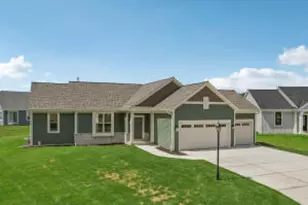 2707 Mapleton Ave, East Troy, WI 53120 - Photo 1