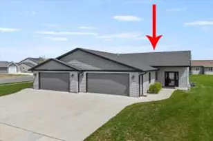 140 Sunrise Ct, Cedar Grove, WI 53013 - Photo 1