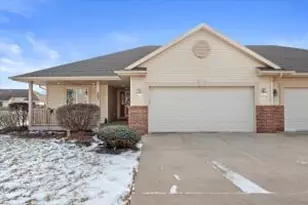367 N Redding Cir, Belgium, WI 53004 - Photo 1