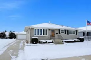 1706 George St, Manitowoc, WI 54220 - Photo 1