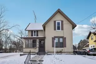 220 Waverly Pl, Waukesha, WI 53186 - Photo 1