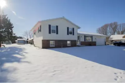 305 W Leonard St, Watertown, WI 53098 - Photo 1