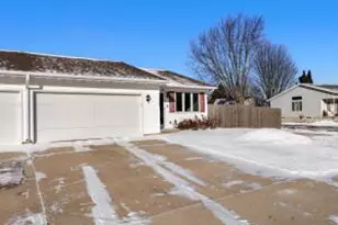 1102 E Cedar Ave, Manitowoc, WI 54220 - Photo 1