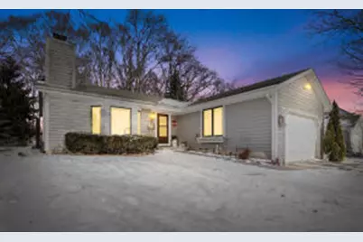 810 E Marquette Ave, Oak Creek, WI 53154 - Photo 1