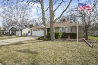 5009  67th St, Kenosha, WI 53142 - Photo 1