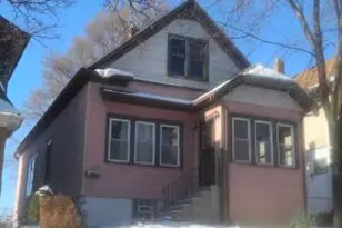 1035 S 33rd St, Milwaukee, WI 53215 - Photo 1
