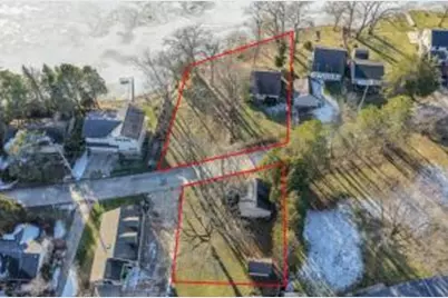 5604 W Peninsula Dr, Racine, WI 53185 - Photo 1