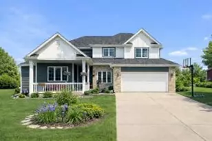 841 Summer Creek Rd, Oconomowoc, WI 53066 - Photo 1