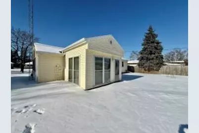 609 N Cedar St, Horicon, WI 53032 - Photo 20