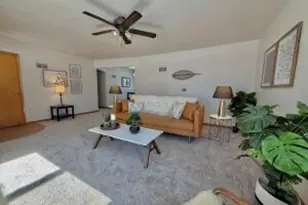 609 N Cedar St, Horicon, WI 53032 - Photo 4