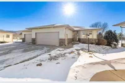 1264  Bentgrass Ct, Onalaska, WI 54650 - Photo 1