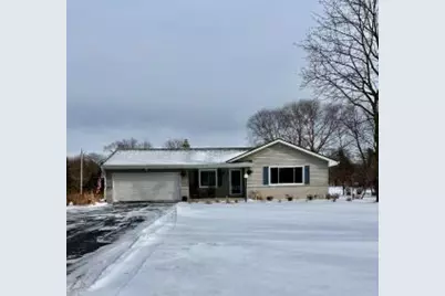 11284 N Lake Shore Dr, Mequon, WI 53092 - Photo 1