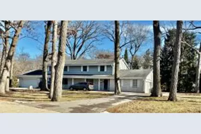 716  St. Johns Dr #718, Delafield, WI 53018 - Photo 1