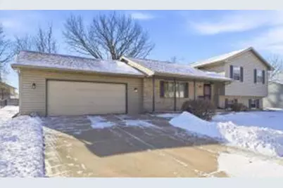 2861  Montclair Pl, Oshkosh, WI 54904 - Photo 1
