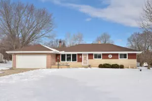 N70W13848 Brentwood Dr, Menomonee Falls, WI 53051 - Photo 1
