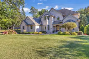 392 Ledgewood Dr, Fond du Lac, WI 54937 - Photo 1