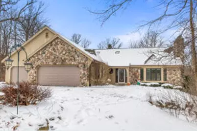 14591 W Fieldpointe Ct, New Berlin, WI 53151 - Photo 1