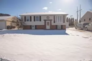 3414 Birch St, La Crosse, WI 54601 - Photo 1