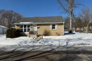 5525 N Long Island Dr, Milwaukee, WI 53209 - Photo 1