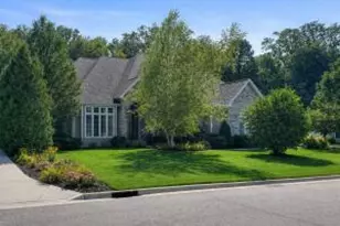 517 Oriole Ln, Howards Grove, WI 53083 - Photo 1