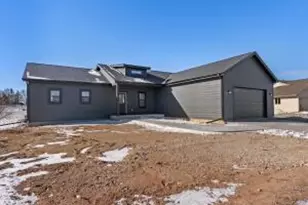 947 Berenschot Trail, Cedar Grove, WI 53013 - Photo 1