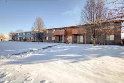 10259 W Whitnall Edge Dr, Franklin, WI 53132 - Photo 1