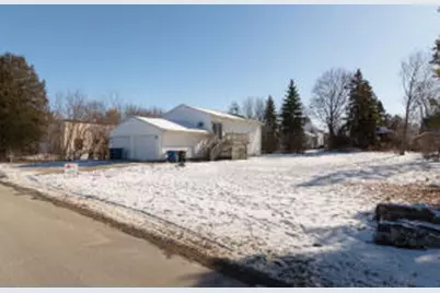 677 W 3rd Ave, Oshkosh, WI 54902 - Photo 1
