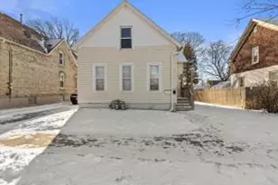 823 Yout St, Racine, WI 53402 - Photo 1