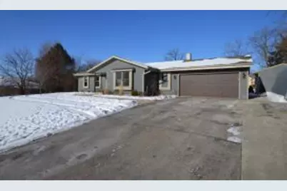 421  Meadow Ln, Eagle, WI 53119 - Photo 1