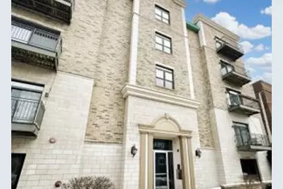 1812 E Lafayette Pl, Milwaukee, WI 53202 - Photo 1