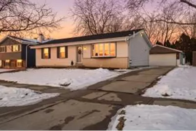 3060 E Stonefield Dr, Oak Creek, WI 53154 - Photo 1