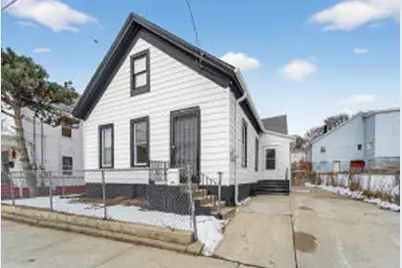 802  Prospect St, Racine, WI 53404 - Photo 1