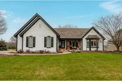 337  Sand Hill Ln, Dousman, WI 53118 - Photo 1