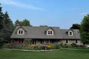 1746 Malibu Dr, Cedarburg, WI 53012 - Photo 1