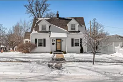 726  23rd St, La Crosse, WI 54601 - Photo 1