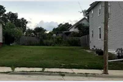 1016  Davis Pl, Racine, WI 53403 - Photo 1