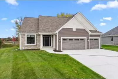 W251N2367  Valleyview Cir, Pewaukee, WI 53072 - Photo 1