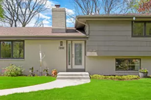 250 W Suburban Ct, Fox Point, WI 53217 - Photo 24