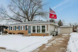 10822 W Jeffrey Ln, Milwaukee, WI 53225 - Photo 1