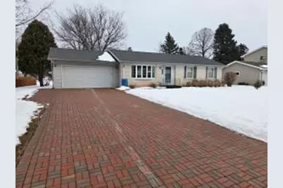 609  Madison Dr, Delavan, WI 53115 - Photo 1