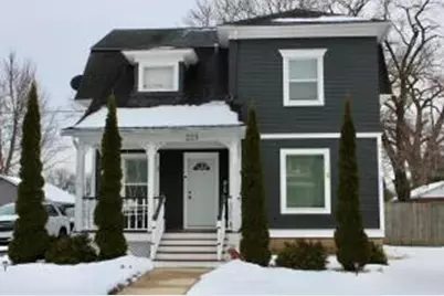 225  Maple Ave, Walworth, WI 53184 - Photo 1