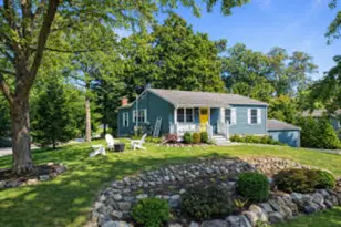 426 Sylvan Dr, Fontana, WI 53125 - Photo 1