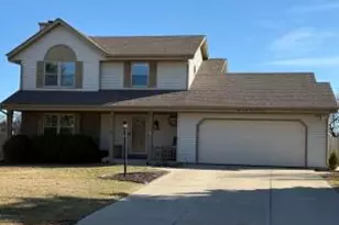 W144N10772 Lincoln Dr, Germantown, WI 53022 - Photo 1