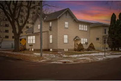 328  8th St, La Crosse, WI 54601 - Photo 1