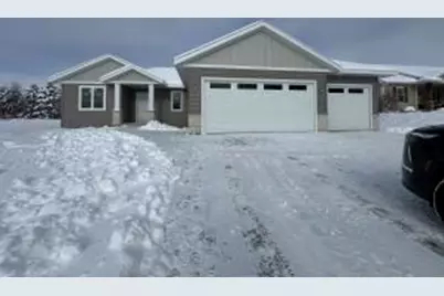 538  Oriole Ln, Howards Grove, WI 53083 - Photo 1