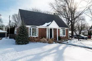 2504 N 89th St, Wauwatosa, WI 53226 - Photo 1
