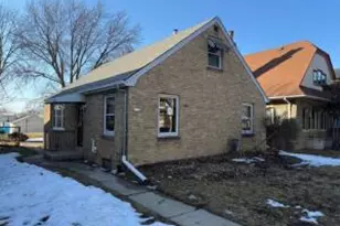 4175 N 22nd St, Milwaukee, WI 53209 - Photo 1