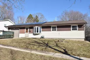1329 N 11th Ave, West Bend, WI 53090 - Photo 1