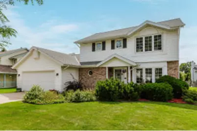 621 E Mary Ln, Oak Creek, WI 53154 - Photo 1